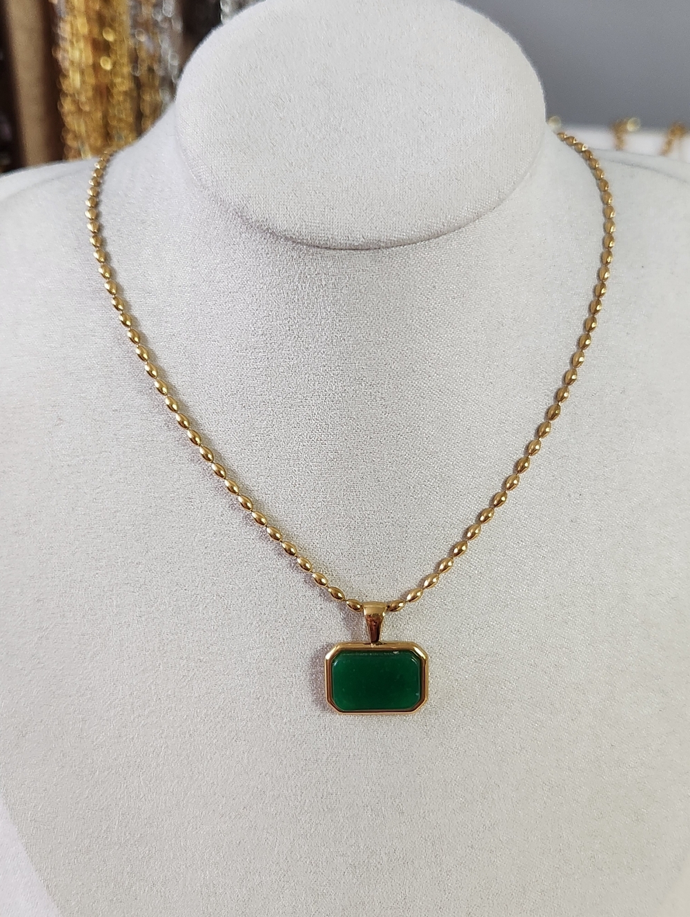 Gold Green Agate Neckalce